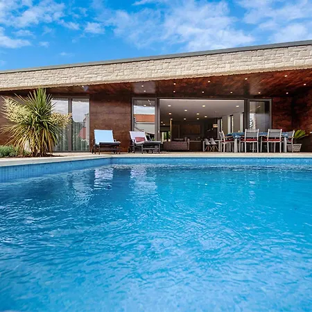 Vila Frontline Korcula A Stones Throw To The Korcula Bay View *