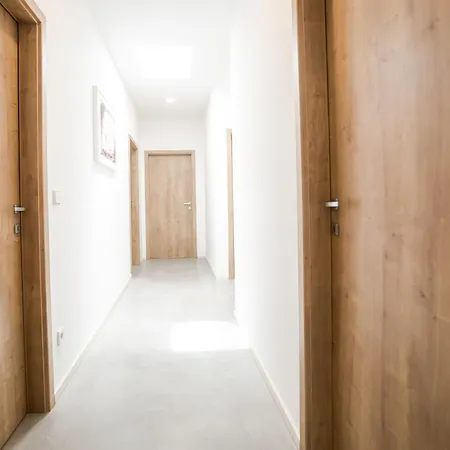 Frontline Korcula A Stones Throw To The Korcula Bay View Beautiful 3 Bedroom * Zrnovo
